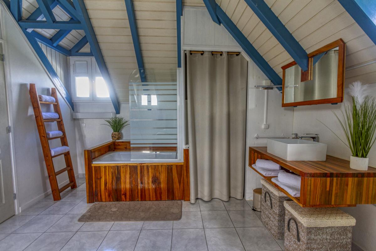 30.Location villa piscine Sainte Anne Gudaeloupe_Chb Etage 4